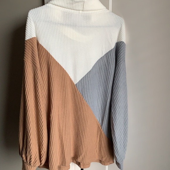 Ribbed Colorblock Cowlneck Sweater - Picture 2 of 2
